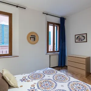 Modi, By Short Holidays , Bolonia Włochy