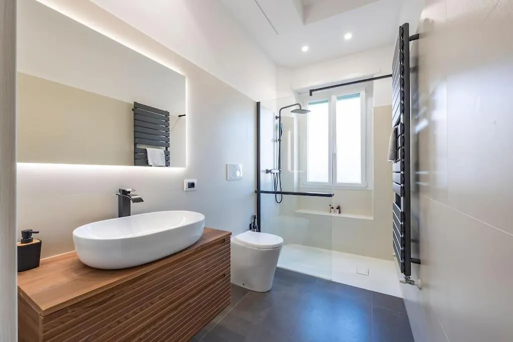 Stylish Apartment Rome Air Conditionig Wifi Tv 50 Metro 4 Minutes Away